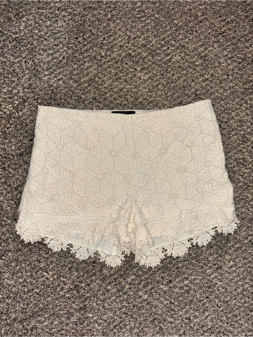 Dolce Vita Cream Crochet Lace High Rise Shorts Geometric Scalloped Hem Sz 14